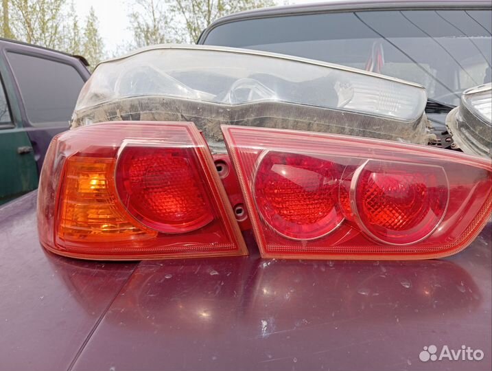 Комплект фар на mitsubishi10