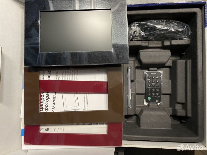 Цифровая фоторамка Sony DPF-E72