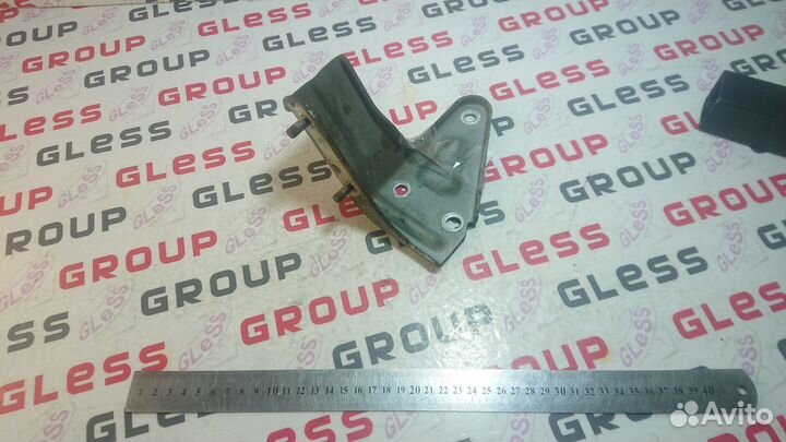 Кронштейн привода (к двигателю) LW5W R б/у