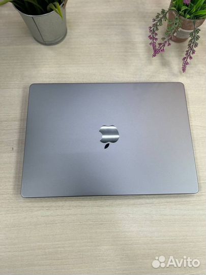 Macbook Pro 14 M1 pro 16/512gb 99 циклов