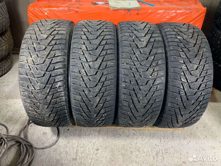 Hankook Winter I'Pike 215/45 R17