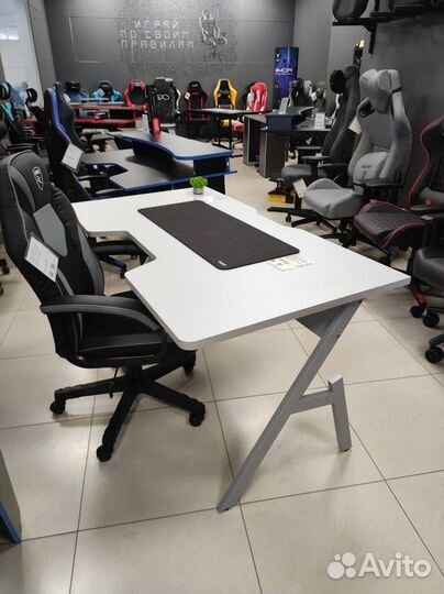 Компьютерный игровой стол