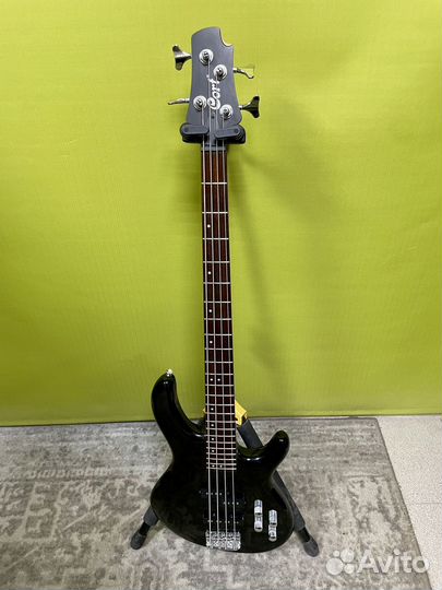 Бас гитара Cort с комбиком Warwick