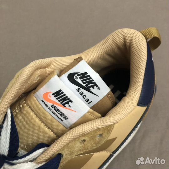 Nike sacai vaporwaffle