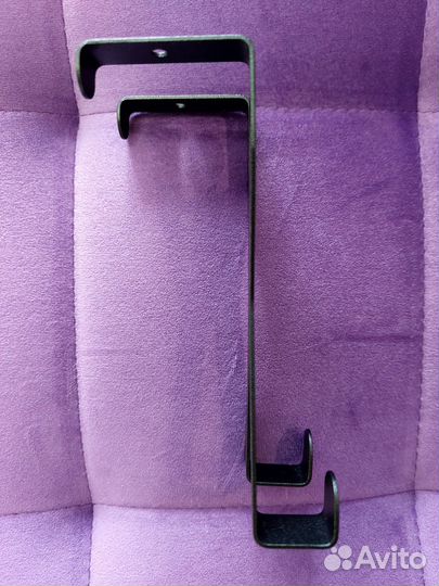 Крючок на дверь