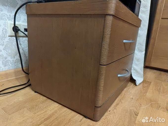 Тумбочка прикроватная из массива (ящики - мдф)