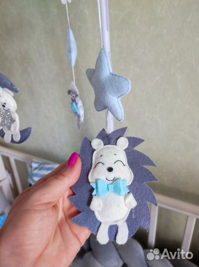 Мобиль на кроватку из фетра