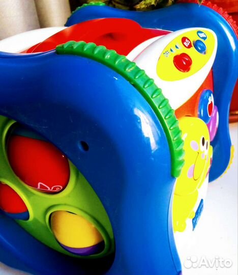 Кубик интерактивный много света и музыки