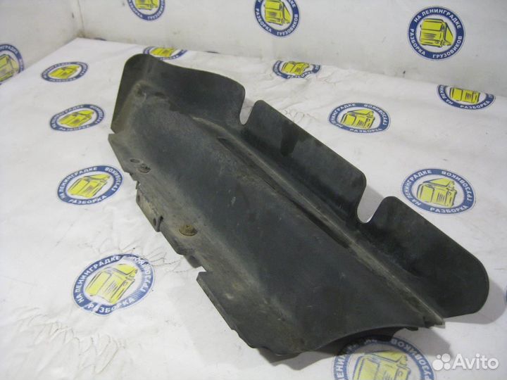 Накладка корпуса подножки левая 1529885 scania, P