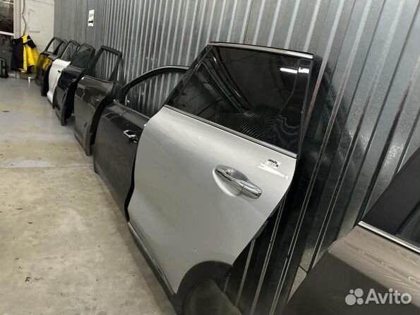 Дверь задняя Kia Sorento Prime левая