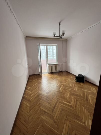 3-к. квартира, 85 м², 4/10 эт.