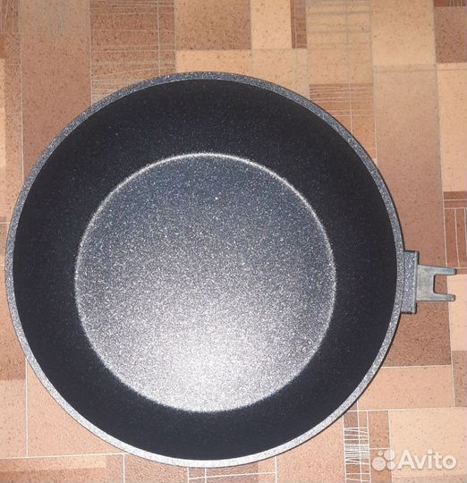 Сковорода из Магнит с крышкой