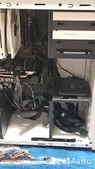 Ryzen r5 3600+gtx 1660 6 gb 32 gb ram, 700w a520