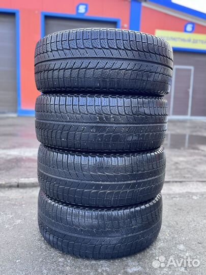 Michelin X-Ice 3 215/50 R17 95H