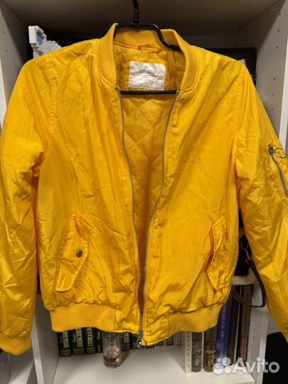 Ветровка женская