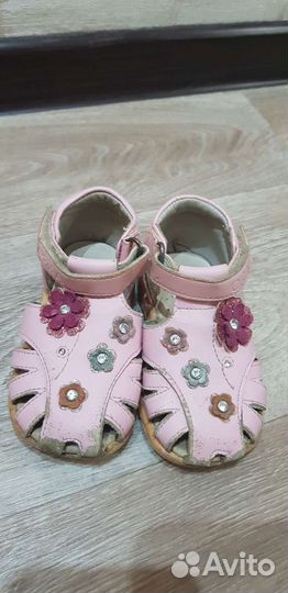 Сандалики для девочки