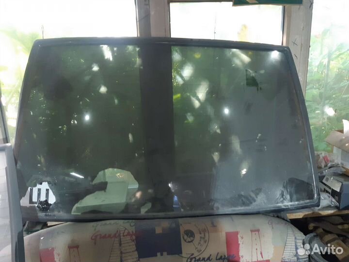 Заднее Лобовое стекло на 08 09 13 14