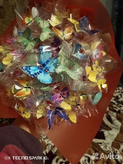 Продаю букеты бабочек разноных цветов и размеров