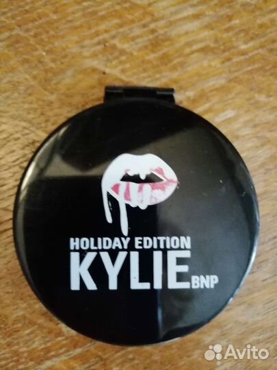 Пудра kylie holiday edition