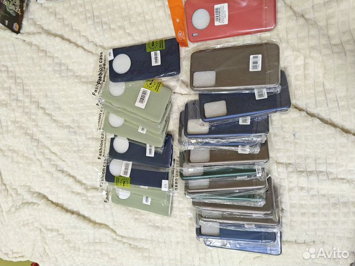 Чехлы и защитные стекла на iPhone Samsung Xiaomi