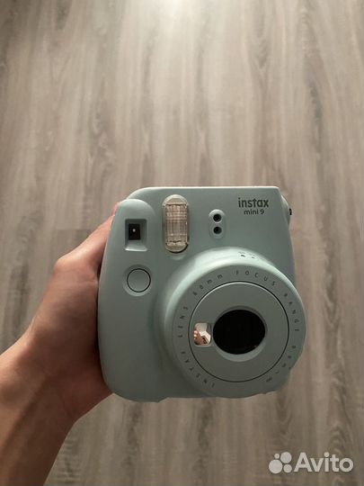 Пленочный фотоаппарат instax mini 9