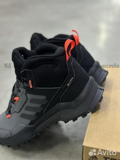 Кроссовки Adidas мужские (41-45) зимние на меху