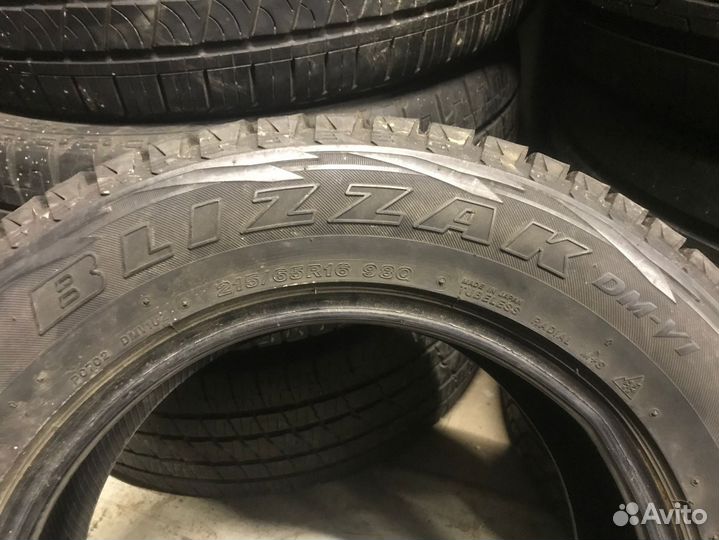 Bridgestone Blizzak DM-V1 215/65 R16 94E