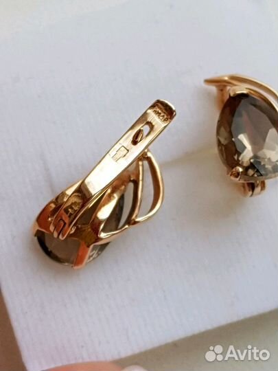 Золотые серьги с раухтопазом