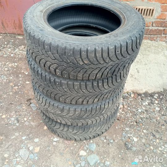 Bridgestone Blizzak Spike-01 195/65 R15 T