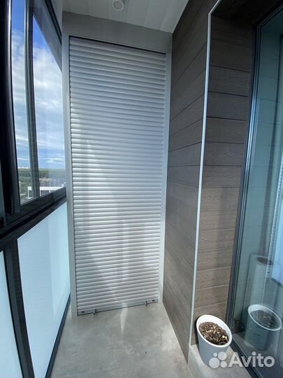 Шкаф с рольставнями на балкон по вашему эскизу