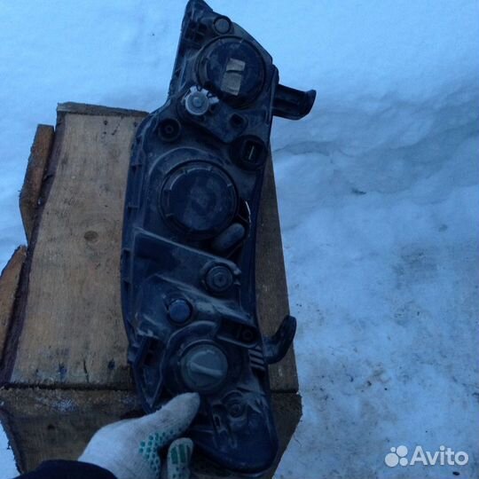 Фара правая Kia Cerato