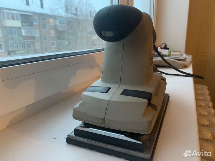 Плоскошлифовальная электрическая ручная машинка