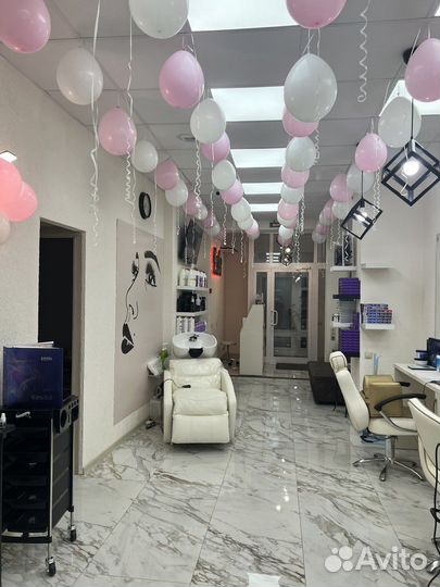 Сдаю парикиахерское кресло в салоне красоты