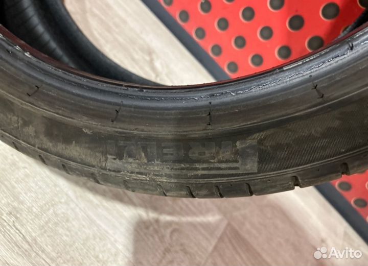 Pirelli P Zero 245/40 R19 98Y