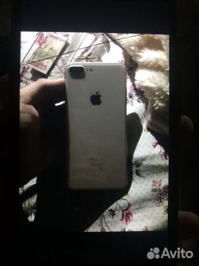 Телефон iPhone