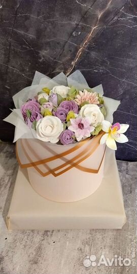 Съедобный букет из зефира в коробке в подарок