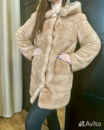 Шуба норковая с капюшоном