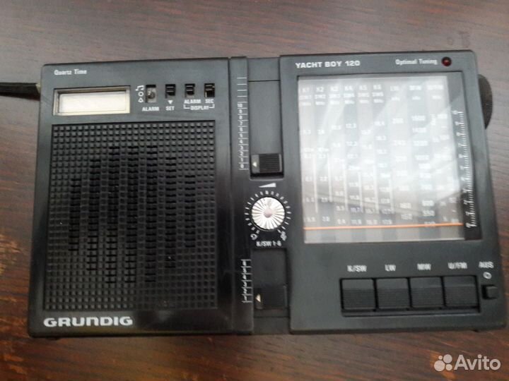 Радиоприемник Grundig Yacht Boy 120