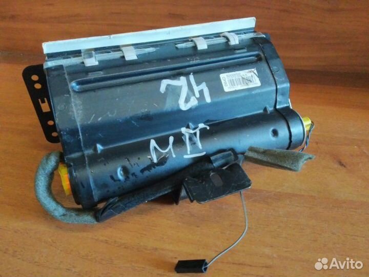 Подушка безопасности пассажирская (в торпедо)