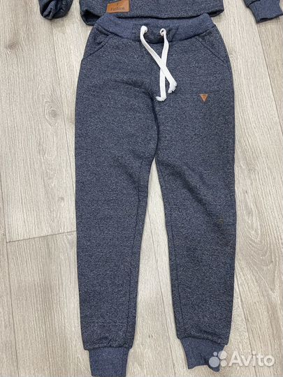 Спортивный костюм женский