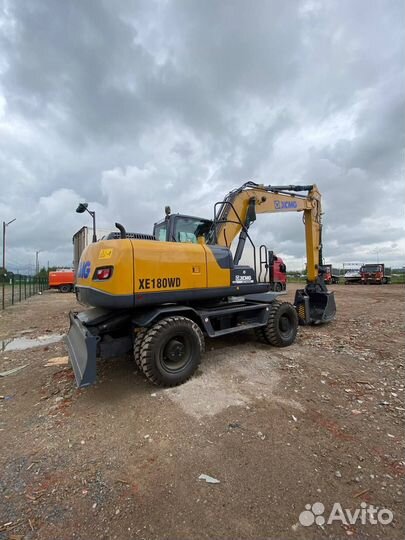 Колёсный экскаватор XCMG XE180WD, 2023