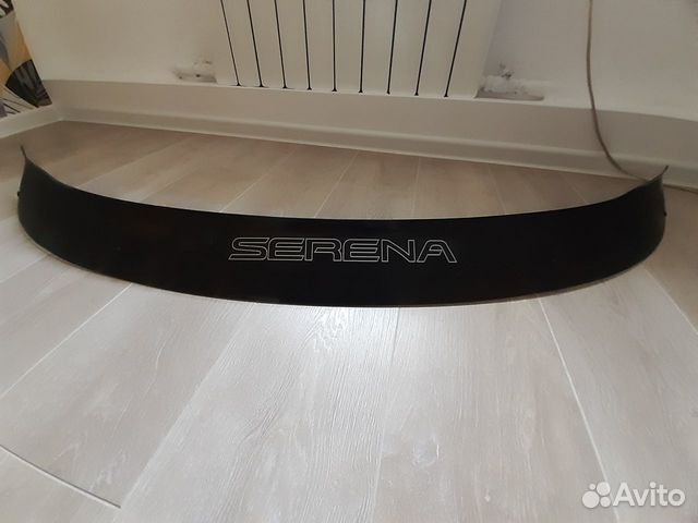 Дефлектор капота на Nissan Serena