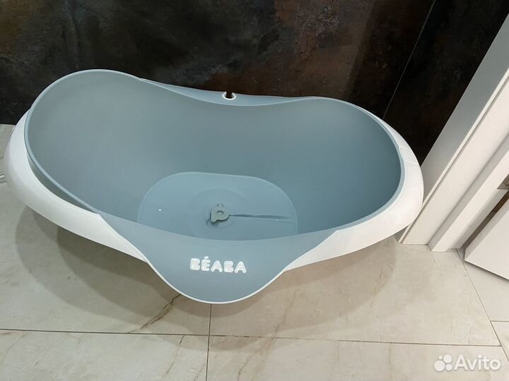Ванночка Beaba для купания с горкой