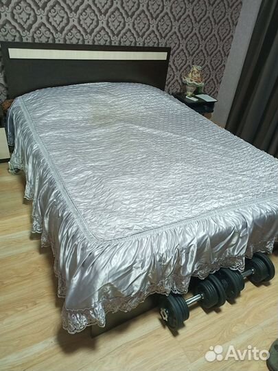 Покрывало на двуспальную кровать