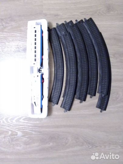 Поезд на батарейках. В хорошем состоянии