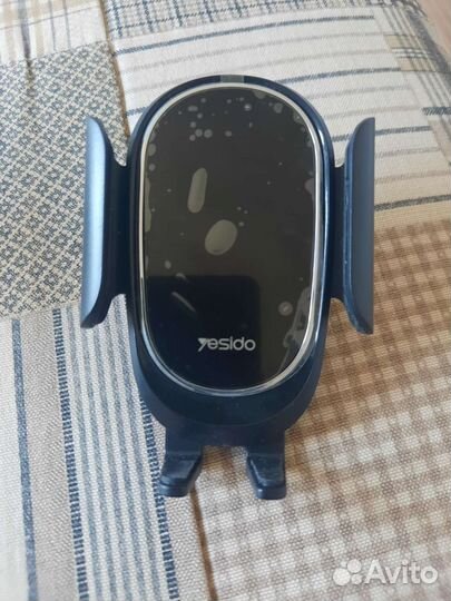 Держатель для телефона в машину