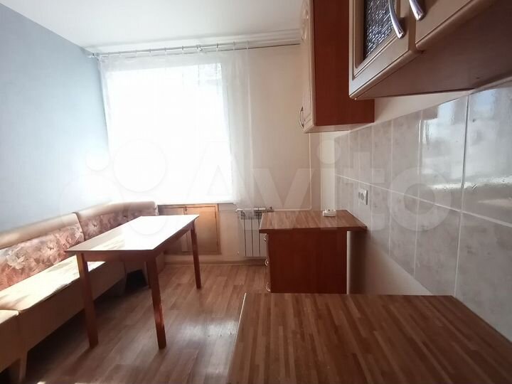 2-к. квартира, 52 м², 4/9 эт.