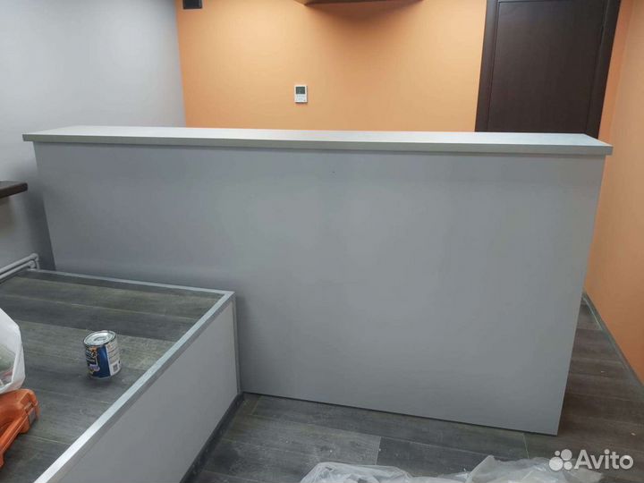 Стойка ресепшн, новая