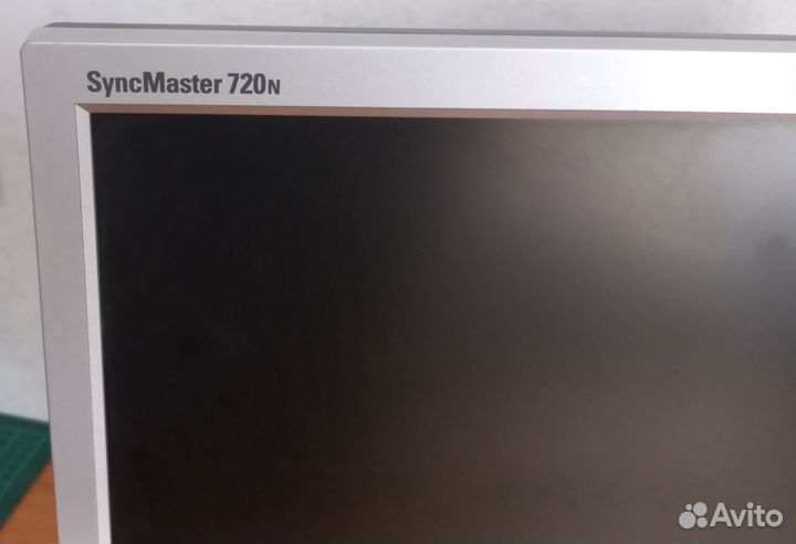 Монитор Samsung SyncMaster 720N, 17