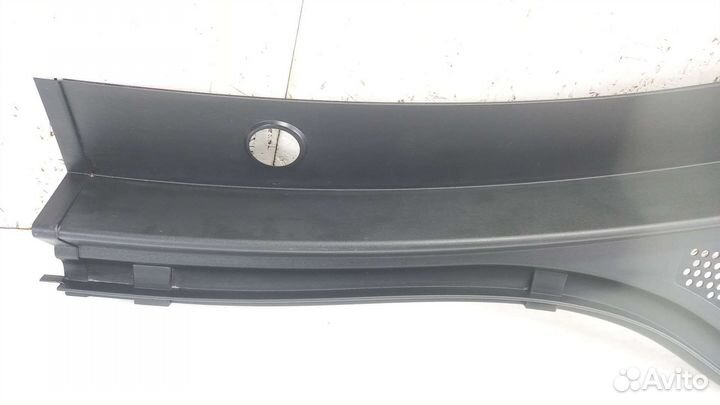 Жабо дворников левое Volkswagen Tiguan 2